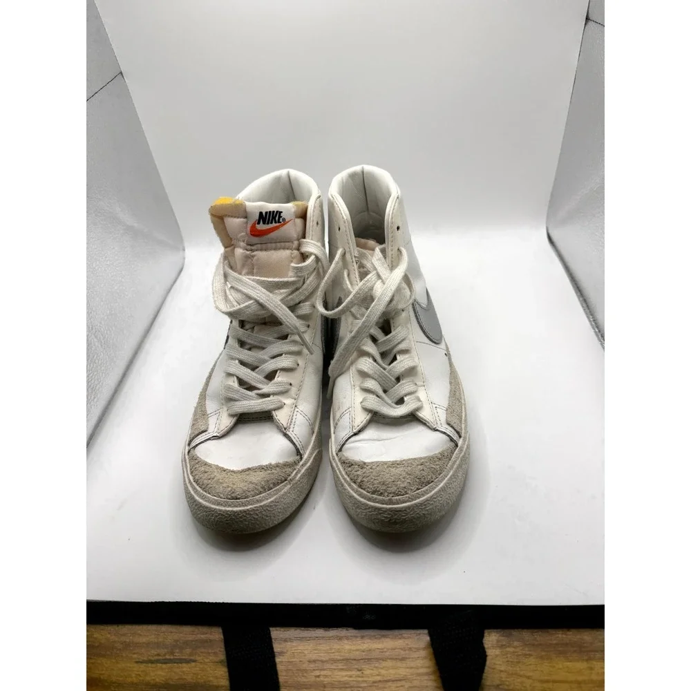 Nike Blazer Mid '77 CZ1055-112 Womens 8 Sneakers White‎ Silver Leather Shoes